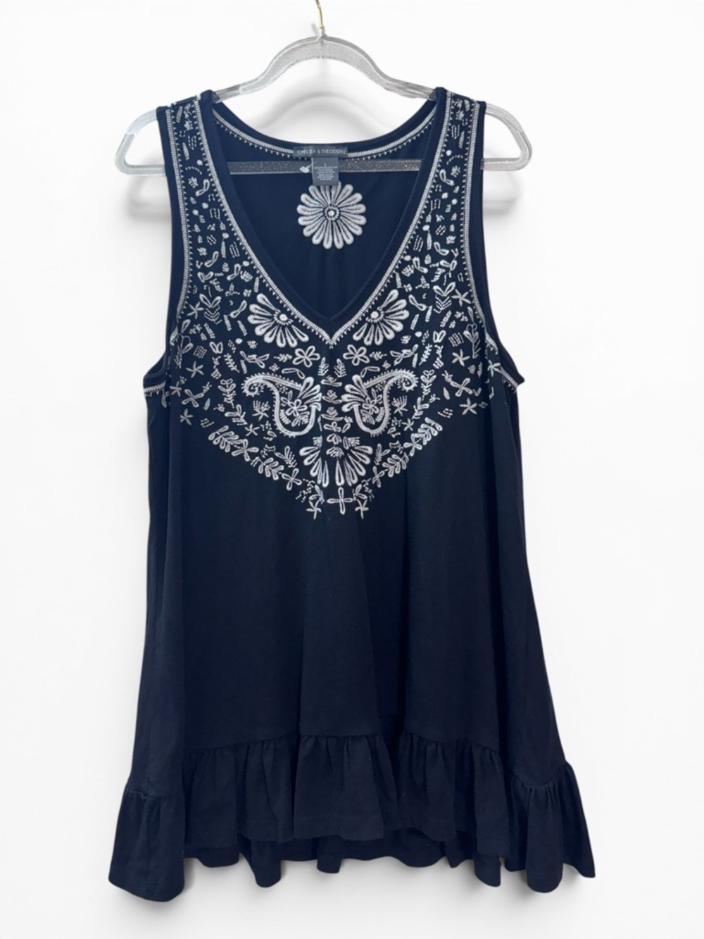 CHELSEA & THEODORE Embroidered BLACK Sleeveless V-Neck Swing Top